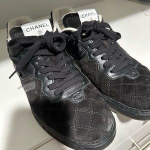 Chanel Sneakers - black with white detail - almost brand new, worn 3 times